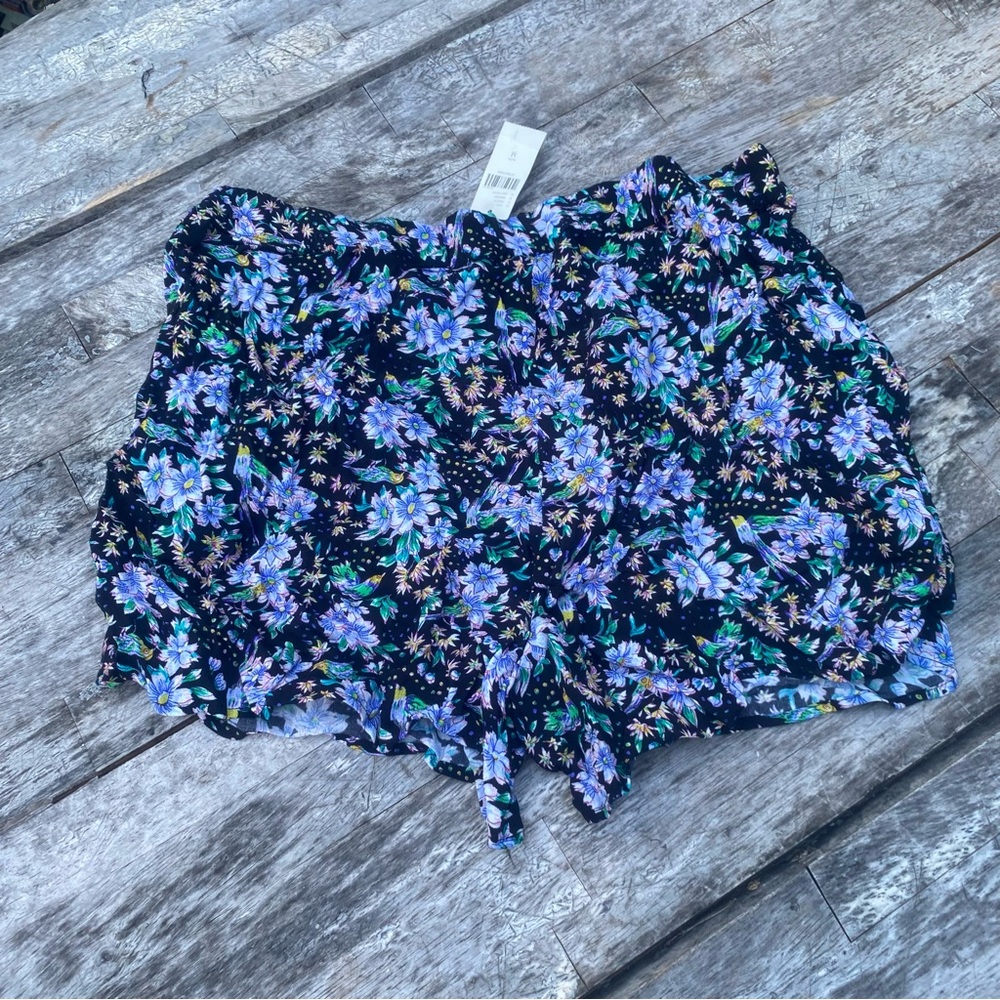 NWT Anthropologie shorts medium